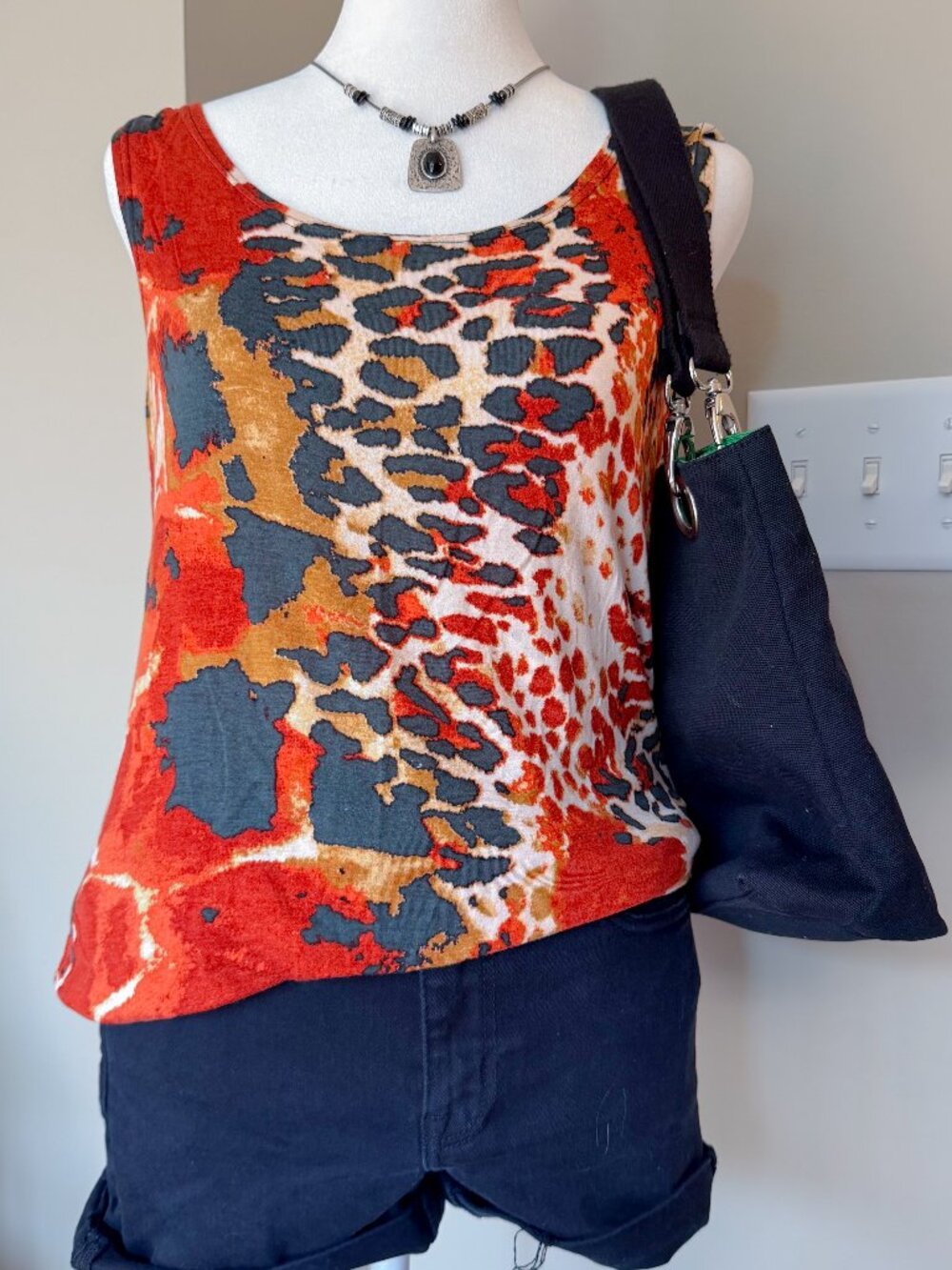 Vandana Red & Orange Sleeveless Tank Top Abstract Animal Print - Size Large